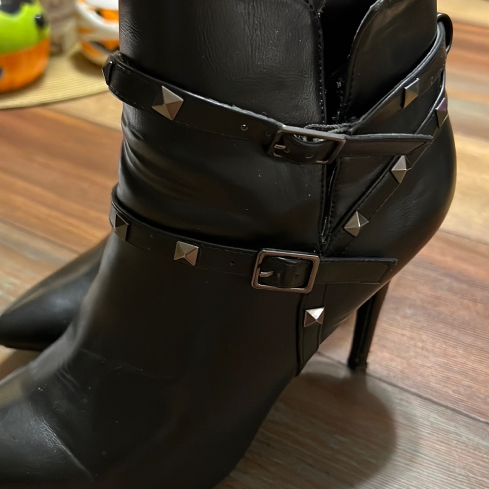 Charlotte Russe, black, heels, size 9, exc condition